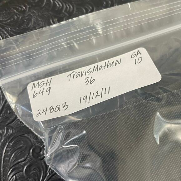 Travis Mathew Shorts Men's Size 36 Lightweight Chino Style Dark Gray - Picture 3 of 6